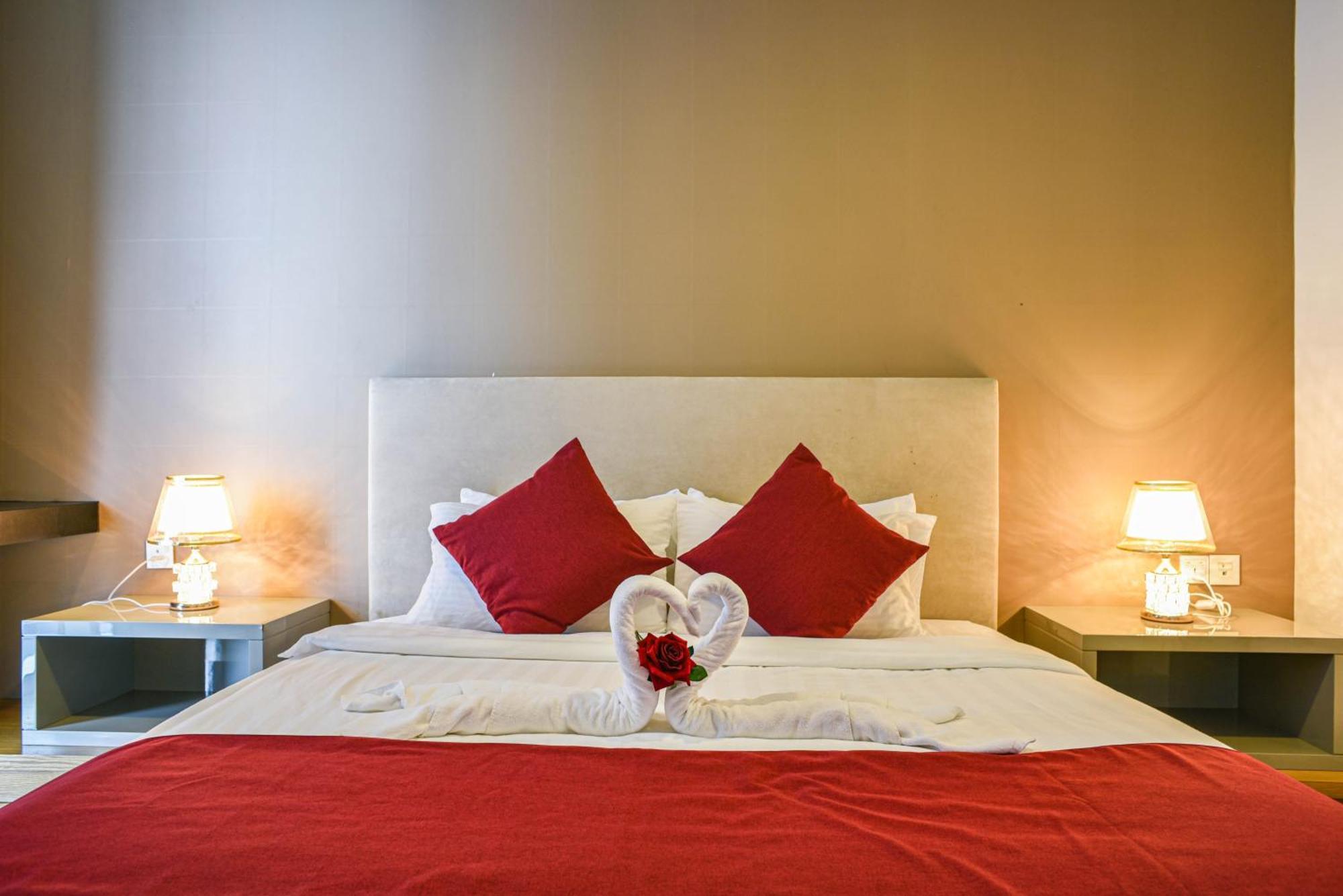 Flixses Suites At Platinum Klcc Куала-Лумпур Экстерьер фото